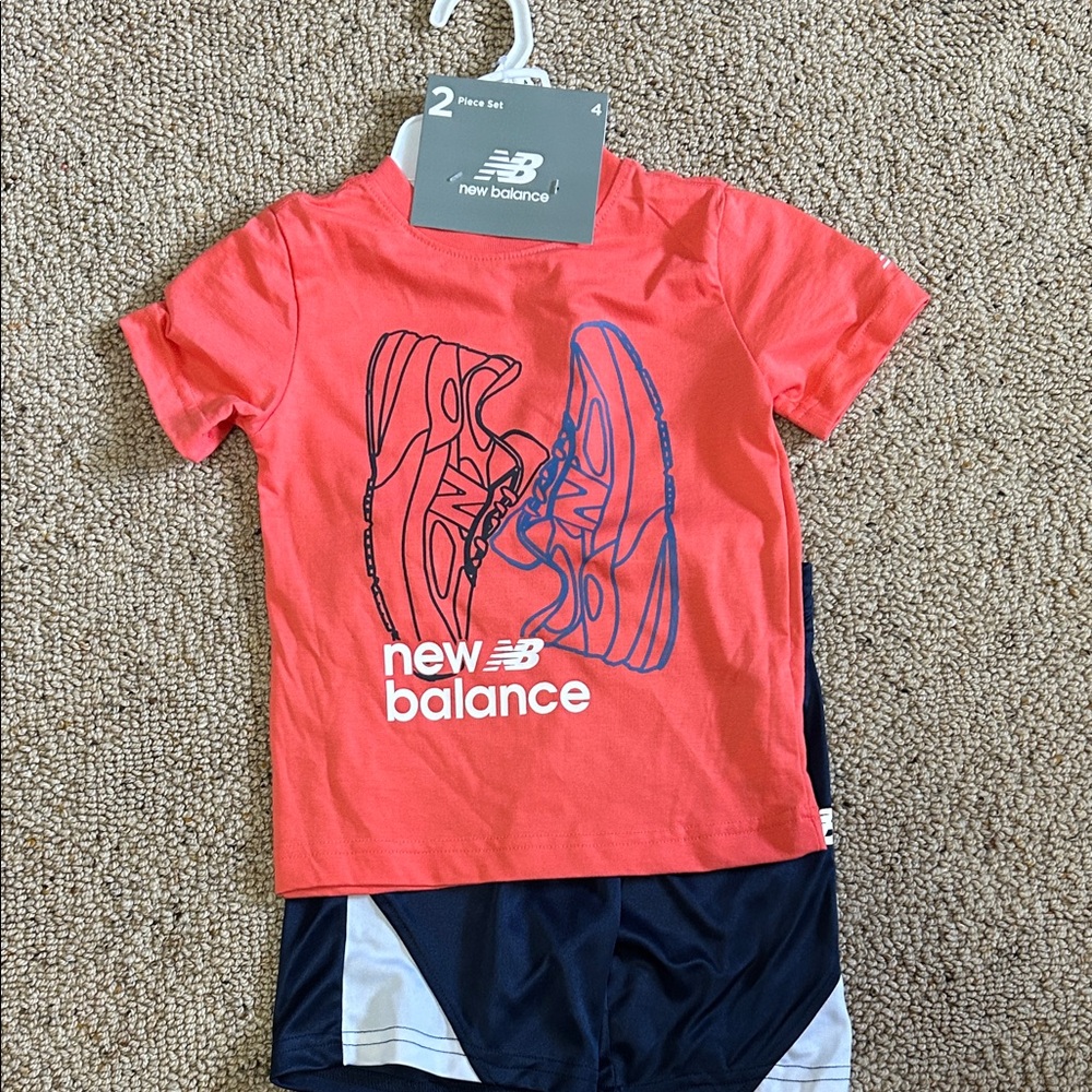 Boys New Balance Outfit Set size 4 NWT